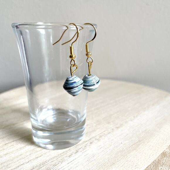 Omaira Beaded Earrings NWT handmade metallic delicate lightweight vintage statem - Picture 1 of 1